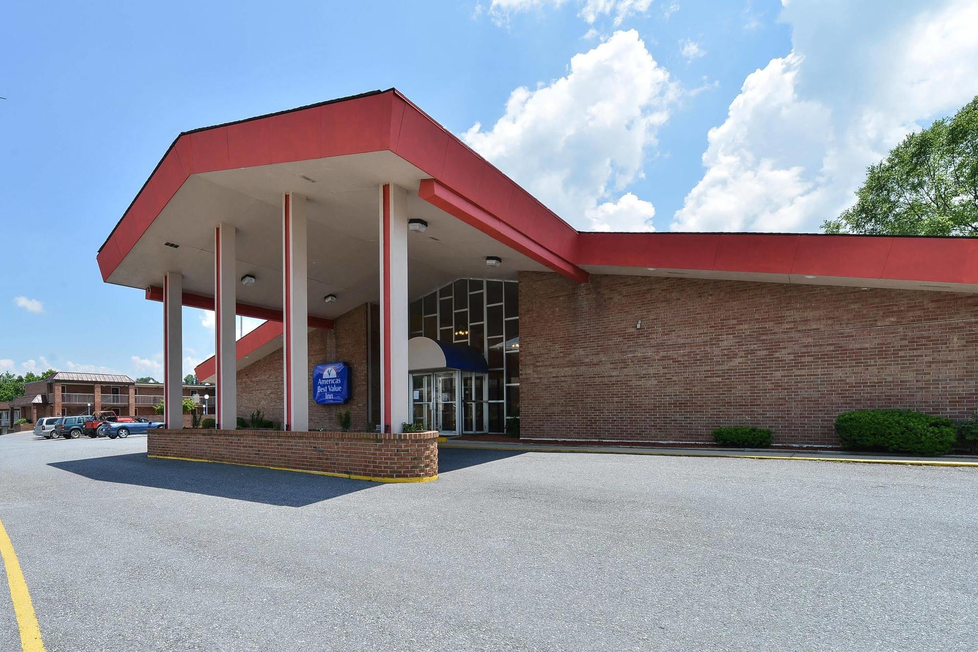 Red Roof Inn Marion, Va Exteriér fotografie